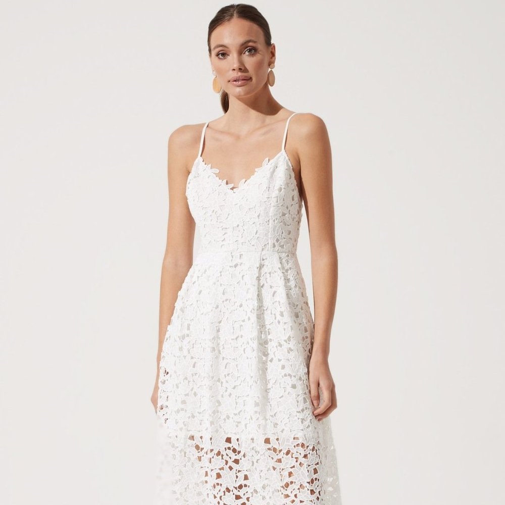 ASTR Lace A Line Midi Dress